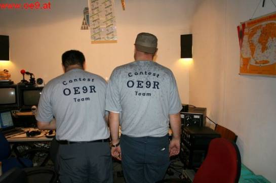 Contest-Uniform (OE9MCV und OE9MON)